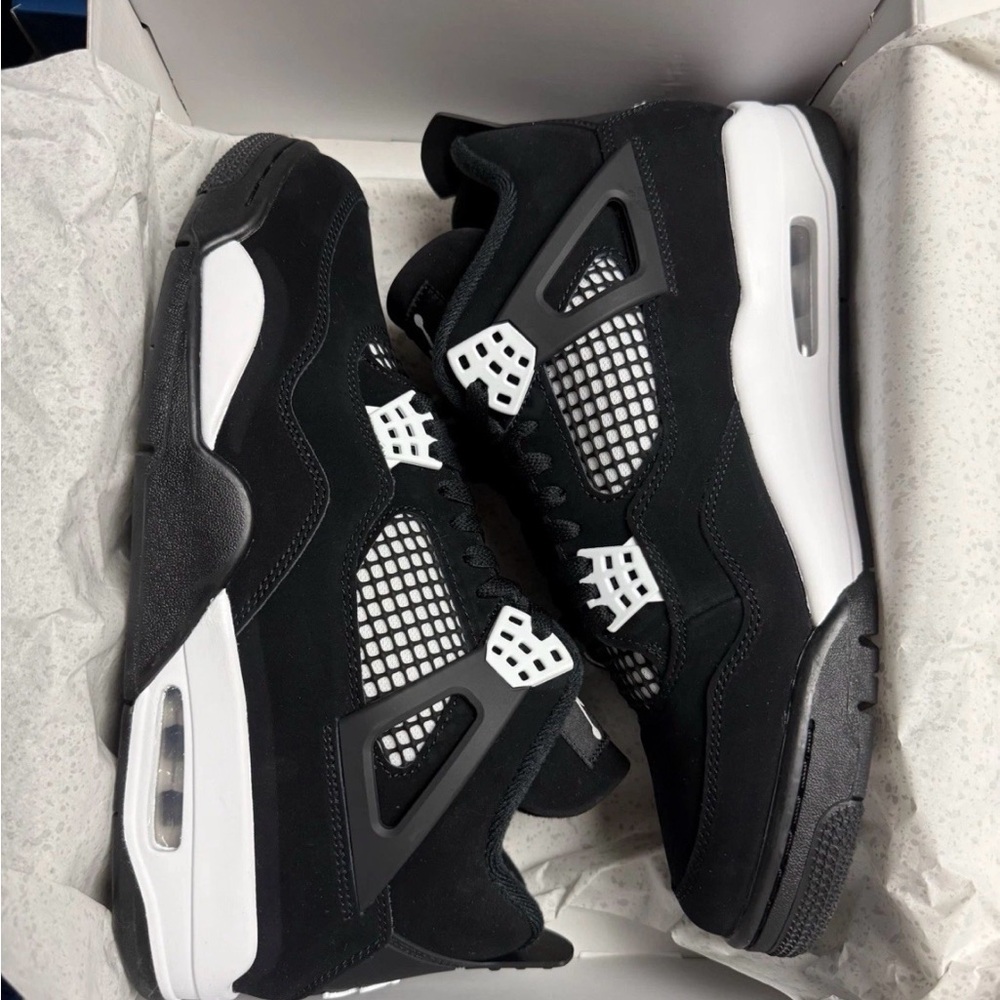 Jordan 4 White Thunder Size 11